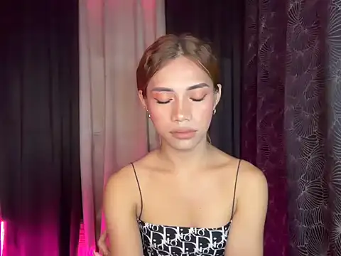 Lovelynikki03 online show from 01/18/26, 05:16