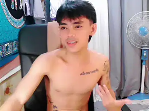 urhunky boy online show from 09/28/25, 11:17