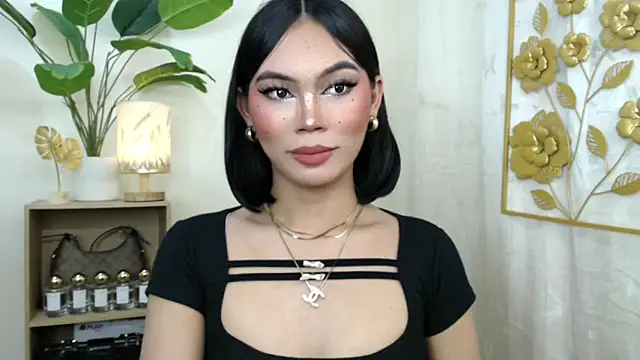 Snapshot of miyaa_Moore chatting on 09/21/25, 02:55 miyaa Moore online show from 09/21/25, 02:55