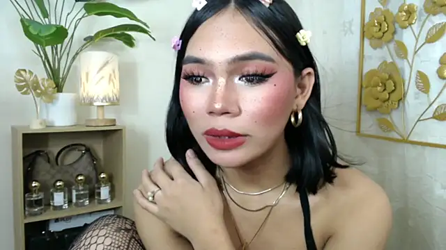 Snapshot of miyaa_Moore chatting on 09/25/25, 08:37 miyaa Moore online show from 09/25/25, 08:37