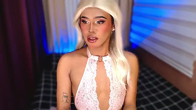 Snapshot of _tipsandchips chatting on 10/26/25, 08:09 tipsandchips online show from 10/26/25, 08:09