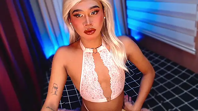 Snapshot of _tipsandchips chatting on 11/03/25, 05:05 tipsandchips online show from 11/03/25, 05:05