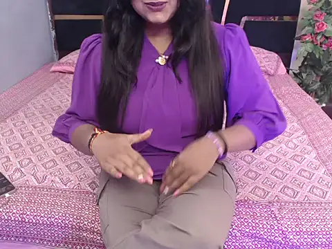 Snapshot of yours-ishika chatting on 10/22/25, 06:35 yours-ishika online show from 10/22/25, 06:35