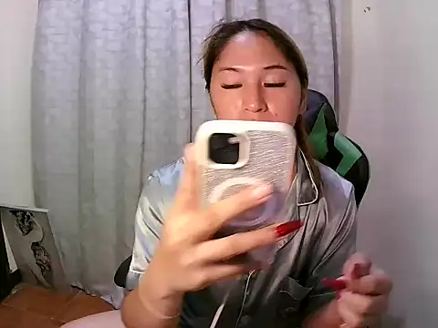 Snapshot of cumlickerxx69 chatting on 09/10/25, 11:26 cumlickerxx69 online show from 09/10/25, 11:26