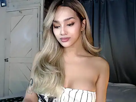 itsmekarinaaa online show from 02/11/26, 04:18