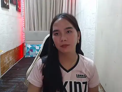 Snapshot of Sweet_sammie04 chatting on 09/15/25, 03:23 Sweet sammie04 online show from 09/15/25, 03:23