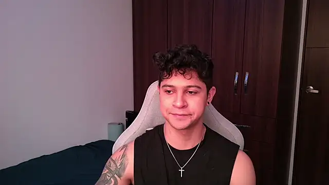 domsantiago  online show from 10/12/25, 04:19