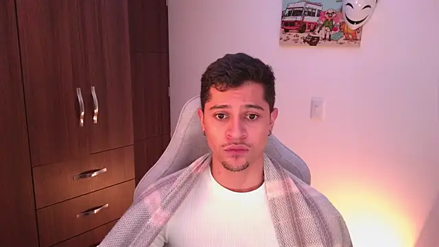 domsantiago  online show from 11/06/25, 03:54