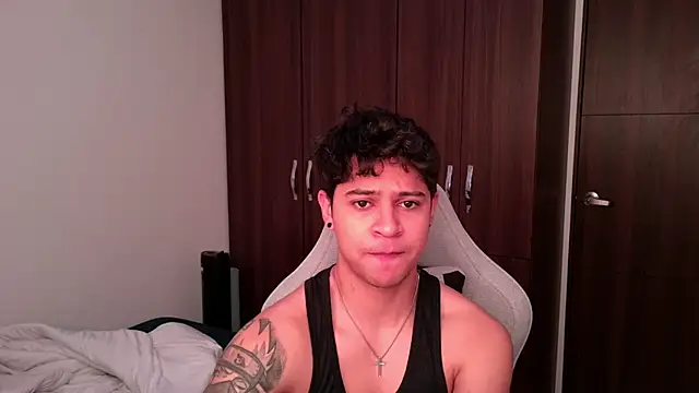 domsantiago  online show from 10/02/25, 02:53