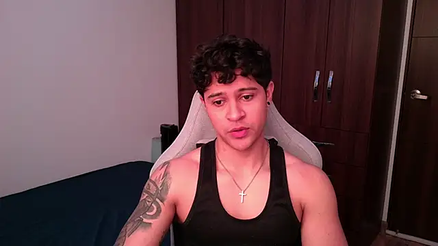 domsantiago  online show from 10/06/25, 03:35