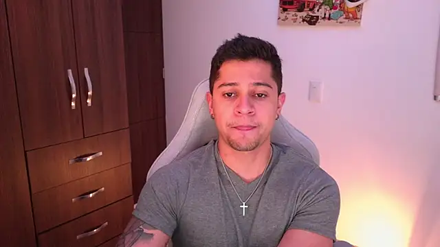 domsantiago  online show from 10/29/25, 01:48