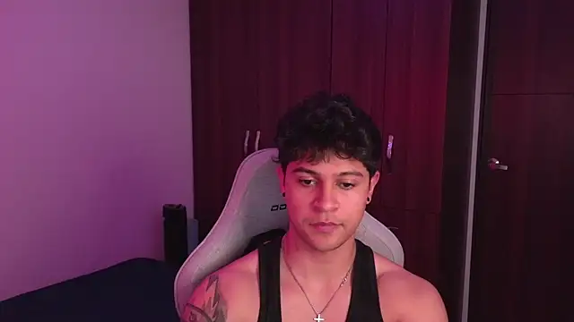 domsantiago  online show from 10/02/25, 02:15