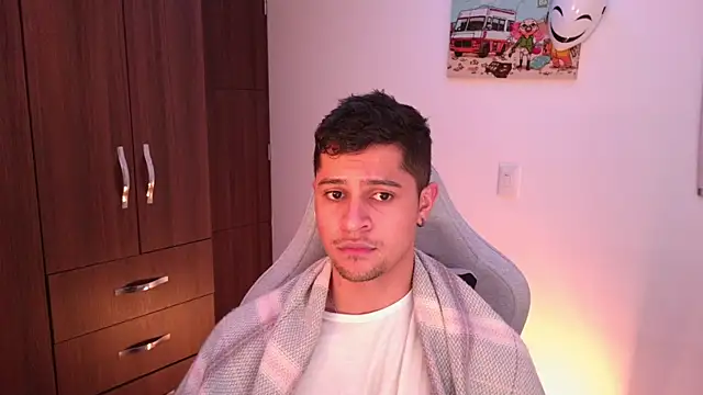 domsantiago  online show from 10/30/25, 02:21