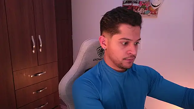 domsantiago  online show from 11/30/25, 01:28