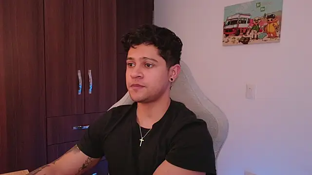 domsantiago  online show from 09/18/25, 12:57