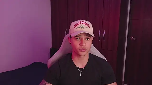 domsantiago  online show from 09/29/25, 01:01