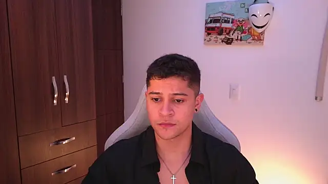 domsantiago  online show from 10/20/25, 12:24