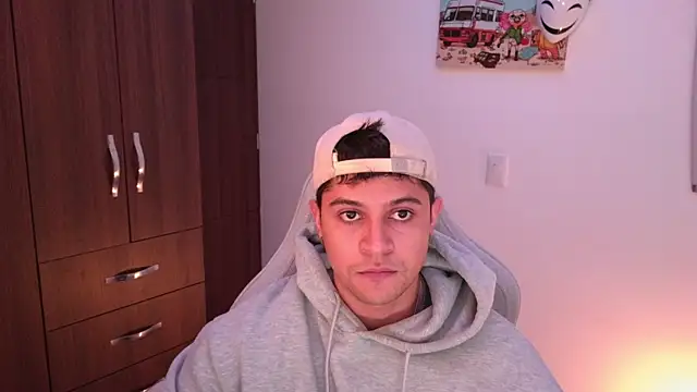 domsantiago  online show from 11/09/25, 01:20