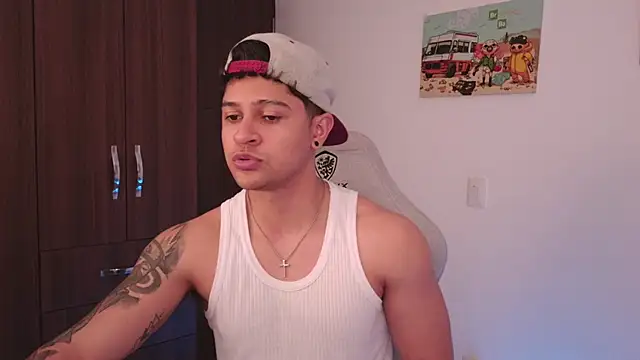 domsantiago  online show from 09/10/25, 04:11