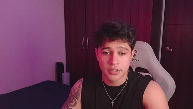 domsantiago  online show from 10/01/25, 12:06