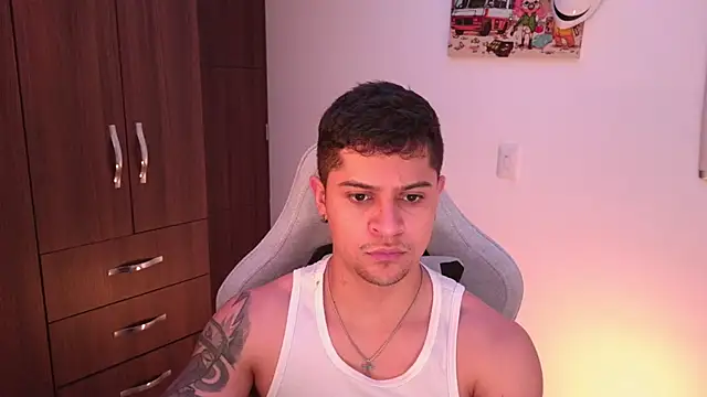 domsantiago  online show from 10/28/25, 01:28