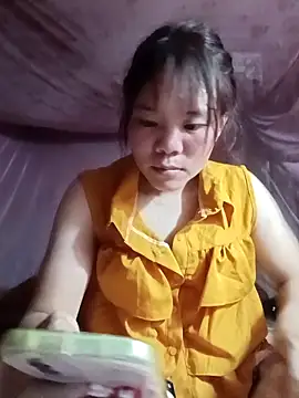 Snapshot of Nguyet135 chatting on 04/13/26, 01:59 Nguyet135 online show from 04/13/26, 01:59