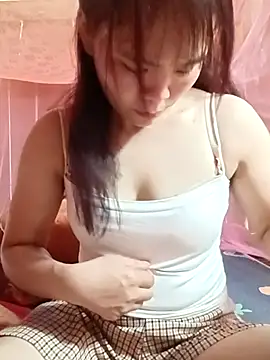 Snapshot of Nguyet135 chatting on 04/08/26, 01:51 Nguyet135 online show from 04/08/26, 01:51