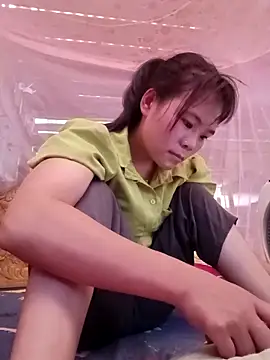 Snapshot of Nguyet135 chatting on 04/06/26, 06:03 Nguyet135 online show from 04/06/26, 06:03