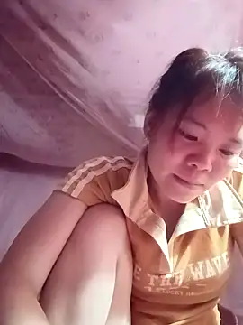 Snapshot of Nguyet135 chatting on 04/15/26, 02:32 Nguyet135 online show from 04/15/26, 02:32