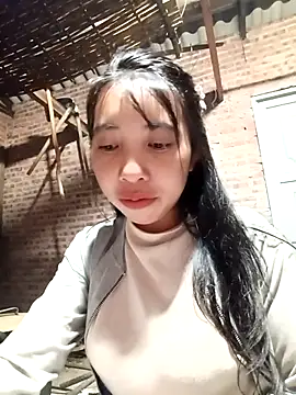 Snapshot of emaame68 chatting on 12/01/25, 01:45 emaame68 online show from 12/01/25, 01:45