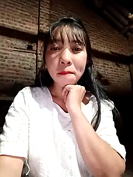 Snapshot of emaame68 chatting on 12/16/25, 01:26 emaame68 online show from 12/16/25, 01:26