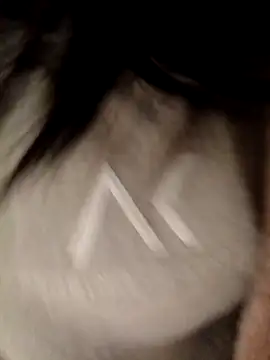 Snapshot of emaame68 chatting on 11/09/25, 04:27 emaame68 online show from 11/09/25, 04:27