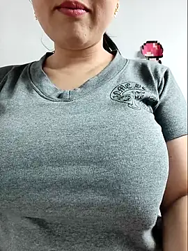 Shiny Babe online show from 03/19/26, 05:51