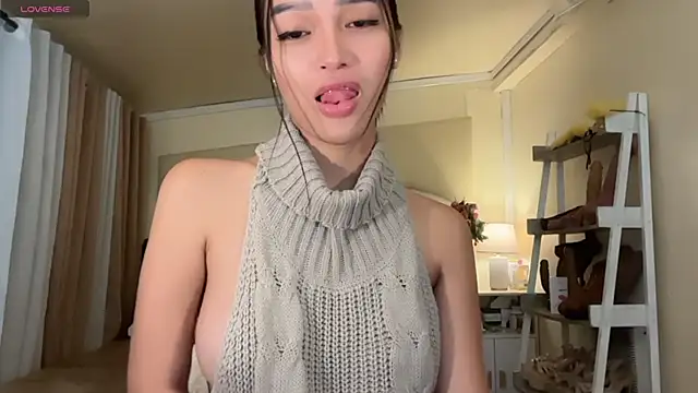 Snapshot of _agatha143_ chatting on 05/19/26, 03:02 agatha143 online show from 05/19/26, 03:02