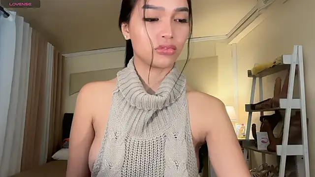 Snapshot of _agatha143_ chatting on 05/21/26, 03:04 agatha143 online show from 05/21/26, 03:04