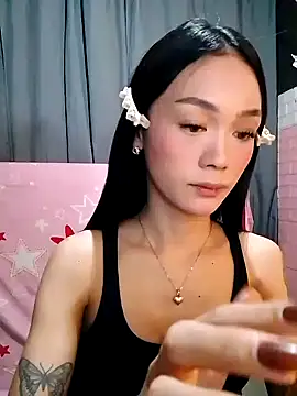 Snapshot of miss_h0tmissy chatting on 12/02/25, 11:01 miss h0tmissy online show from 12/02/25, 11:01