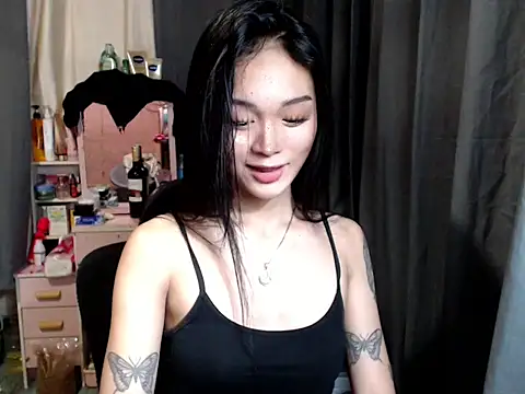 Snapshot of miss_h0tmissy chatting on 02/23/26, 05:24 miss h0tmissy online show from 02/23/26, 05:24