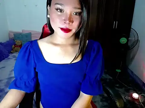 Urassiansweetcummer online show from 05/29/26, 12:38
