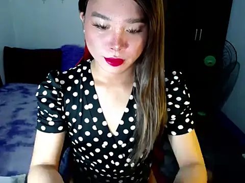 Urassiansweetcummer online show from 11/07/25, 01:43