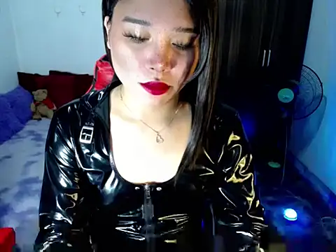 Urassiansweetcummer online show from 07/02/26, 02:12