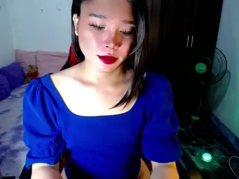 Urassiansweetcummer online show from 05/31/26, 03:45