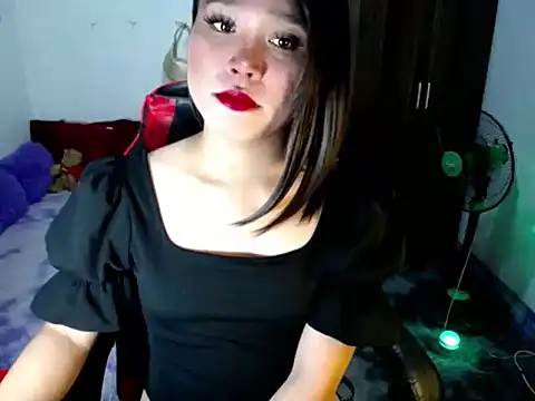 Urassiansweetcummer online show from 06/20/26, 02:16
