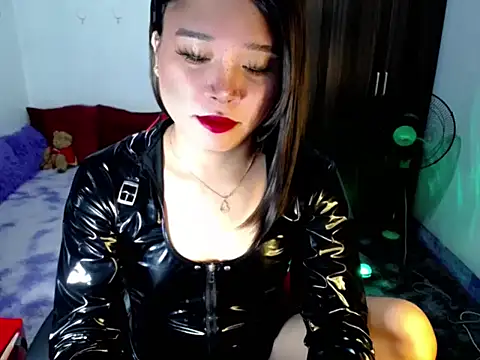 Urassiansweetcummer online show from 06/30/26, 02:11