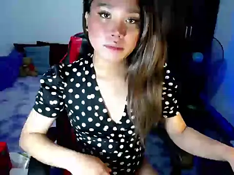 Urassiansweetcummer online show from 03/10/26, 02:37
