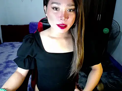 Urassiansweetcummer online show from 11/15/25, 01:53