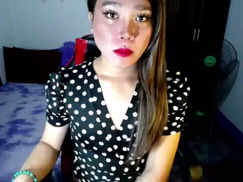 Urassiansweetcummer online show from 11/02/25, 01:10