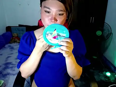Urassiansweetcummer online show from 04/10/26, 02:29