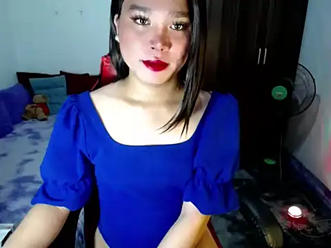 Urassiansweetcummer online show from 04/24/26, 01:51