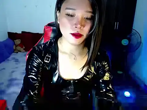 Urassiansweetcummer online show from 07/02/26, 03:23