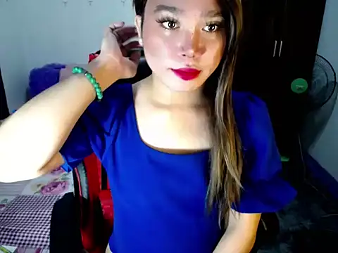 Urassiansweetcummer online show from 10/12/25, 01:51